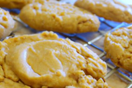 Simple & Tasty: 5-Ingredient Peanut Butter Oatmeal Cookies