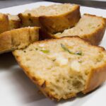 Keto Garlic Bread: Low-Carb Comfort with Bold Flavor Twist