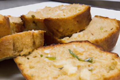 Keto Garlic Bread: Low-Carb Comfort with Bold Flavor Twist