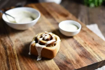 Vegan Cinnamon Rolls