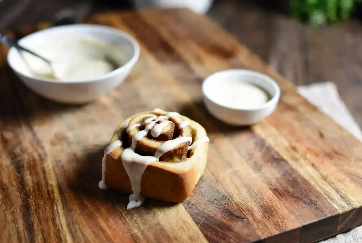 Vegan Cinnamon Rolls